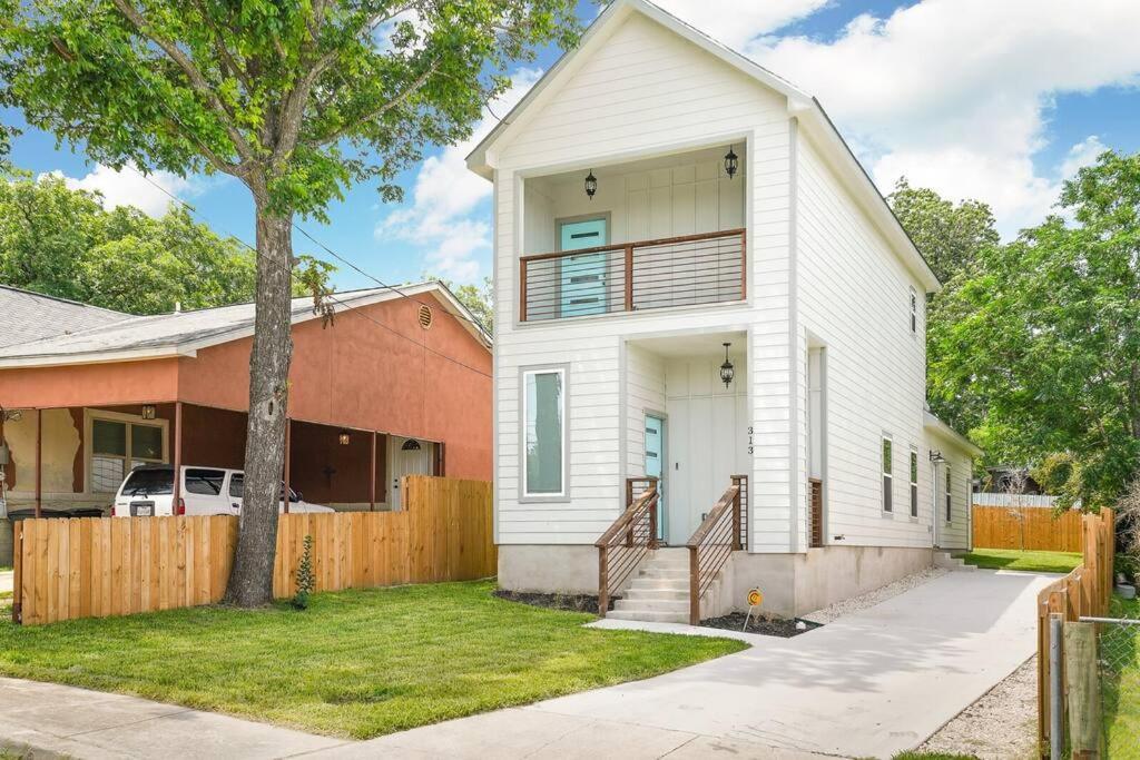 Spacious, Sleeps 6, St Phillips, King Bed 샌안토니오 외부 사진