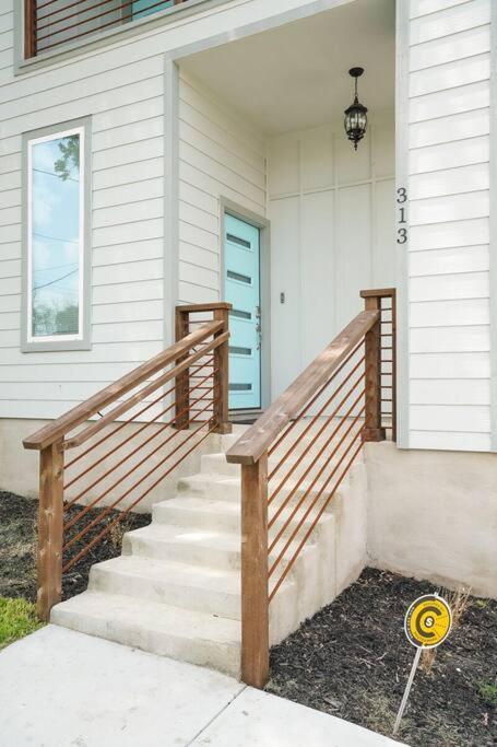Spacious, Sleeps 6, St Phillips, King Bed 샌안토니오 외부 사진